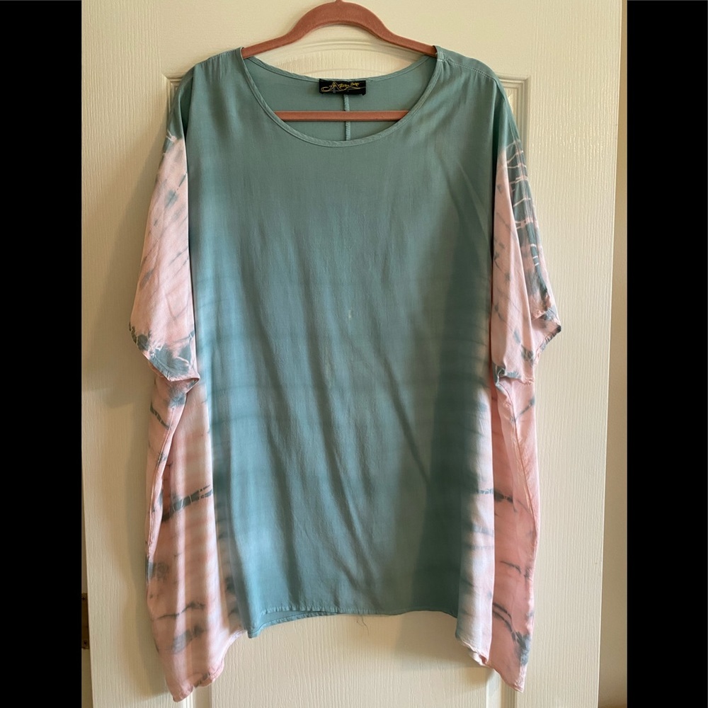 Astoria Born Women’s Bohemian Tie-Dye Batik Pattern Poncho Tunic Top OS
